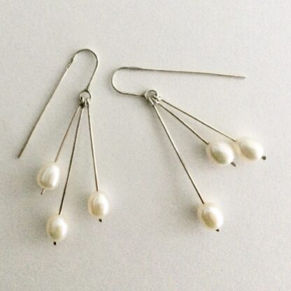 Freshwater pearl & sterling silver drop earrings
