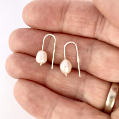Freshwater pearl & sterling silver drop earrings