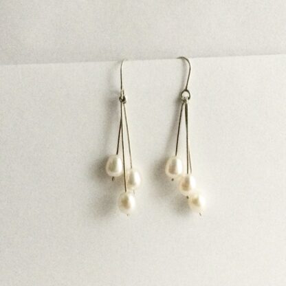 Freshwater pearl & sterling silver drop earrings