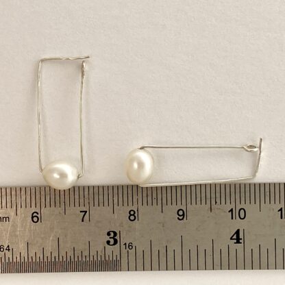 Freshwater pearl hoop earrings