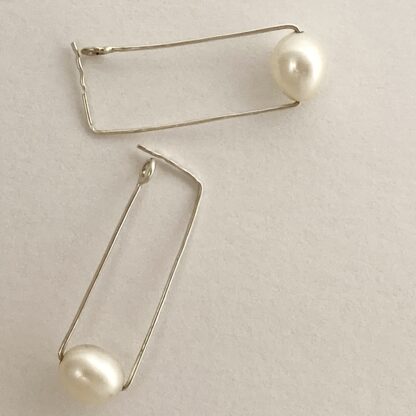 Freshwater pearl hoop earrings